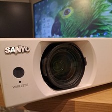 PROIETTORE PORTATILE SANYO