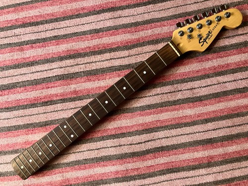 Squier stratocaster guitar - se,