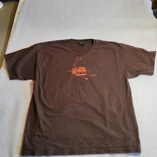 T-shirt grafica Upper