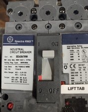 Interruttore GE Spectra RMS