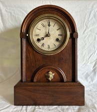 Antico orologio a pendolo 