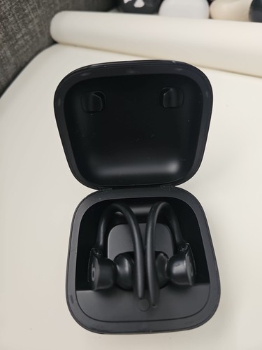 Beats dre powerbeats - by, dr.