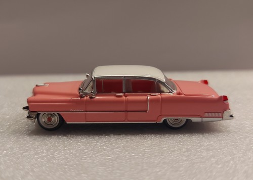 Brekina 18350 pink cadillac - brekina,