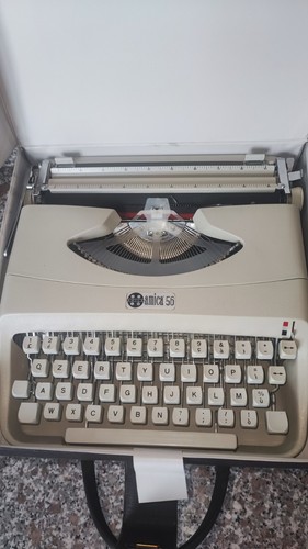 Macchina scrivere - da,