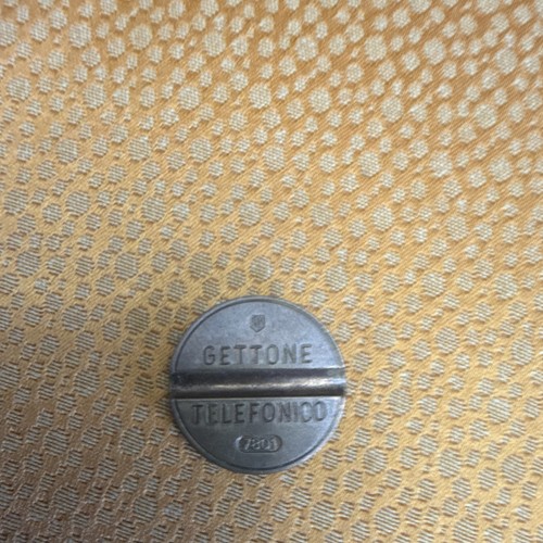 Gettone telefonico italia con - gettone,