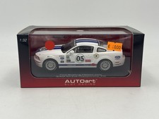 SLOT CAR 1/32 AUTOART " FORD