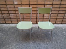 Sedie in formica verde e