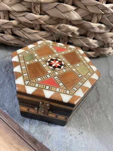 Vintage hexagonal marquetry - vintage,