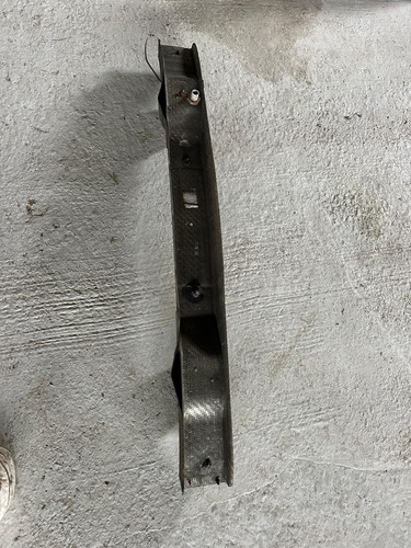 Traviesa trasera carbono bmw - trasera,