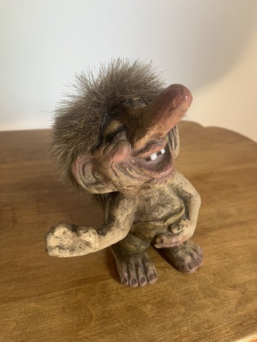 Troll 241 con attacco - troll,