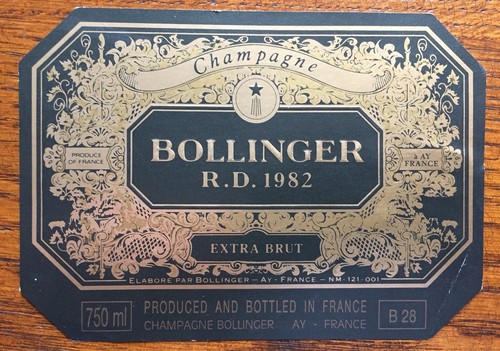Une étiquette champagne - étiquette,