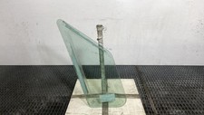 Vetro laterale fisso anteriore