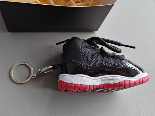 Leather shoe keyring - leather,