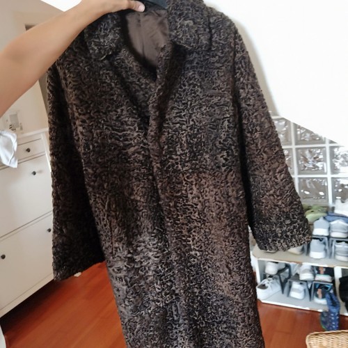 Pelliccia astrakan marrone - di,