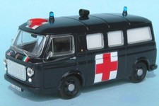 - Carabinieri Italia - FIAT 238 Ambulanza - 1969 - 1/43 Ambulance Police Polizei