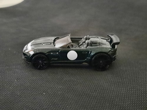 Hot wheels exotics jaguar - hot,
