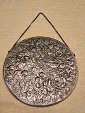 Specchio da Parete con Retro Riccamente Decorato - Placcato Argento