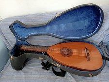 liuto a 7 ordini, accordato in Mi, liuteria tedesca, ottime condizioni.