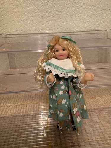 Bambola bambina filato - bambina,