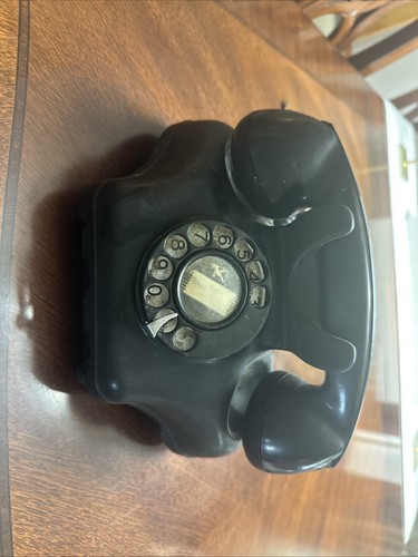 Antico telefono rotante