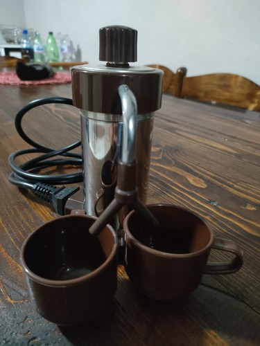 Grande caffettiera elettrica