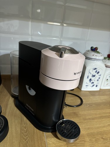 Macchina caffe nespresso - macchina, caffe'