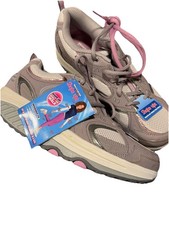 Nuove scarpe da passeggio