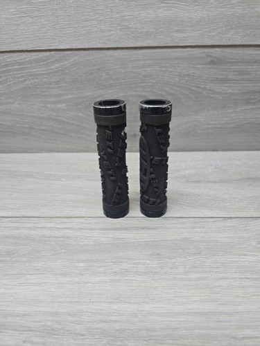Yeti lockon grips - lockon, mtb