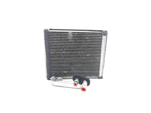77366093 radiatore