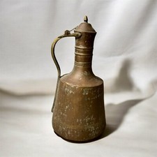 Antica brocca di rame stagnato
