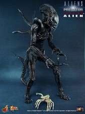 ULTRA RARE HOT TOYS ALIEN