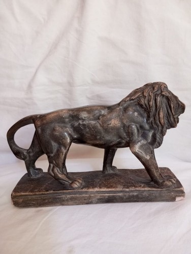 Statuina leone in - leone,