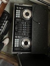 Pioneer Turntable With Rolling