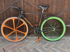 bici pinarello scatto fisso