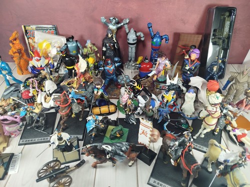 Lote artículos figuras gacha - lote,