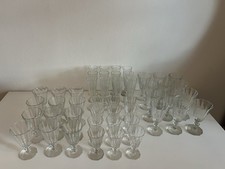 Antico servizio bicchieri in