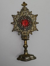 Piccolo ostensorio per la casa delle bambole alto 8,8 cm peltro altare domestico antico