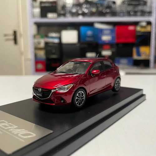 Modellino pressofuso rosso