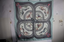 HERMES Foulard soie Voitures Paniers Julia Abadie (47319)