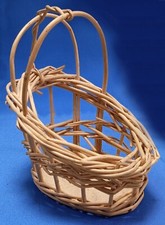 Culla in vimini per bambinello da cm 10 circa