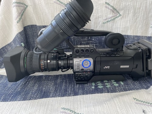 Videocamera jvc hm700chu - jvc, gy-hm700chu