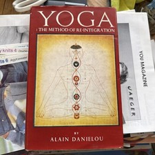 Vintage Yoga. The Method Of