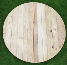 Tavolo in legno rustico