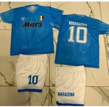 t-shirt maglia  e pantaloncini