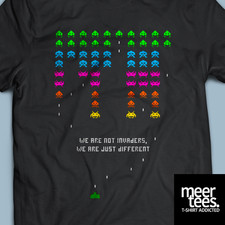 Space Invader we are not invaders we are different anni 80 80s t shirt videogame