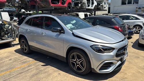 Ricambi vari mercedes benz gla - benz,