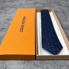 [Viene fornito con scatola]