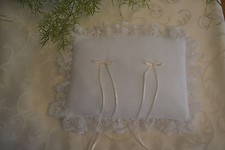 CUSCINO PORTAFEDI MATRIMONIO in tela aida da ricamare a punto croce e pizzo