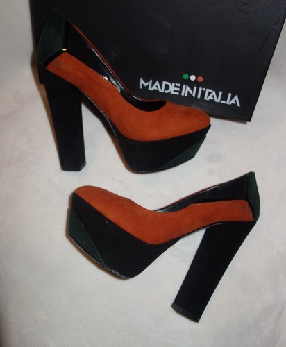 Decolte platform made - , in