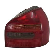 FANALE POST. DESTRO 8L0945096A